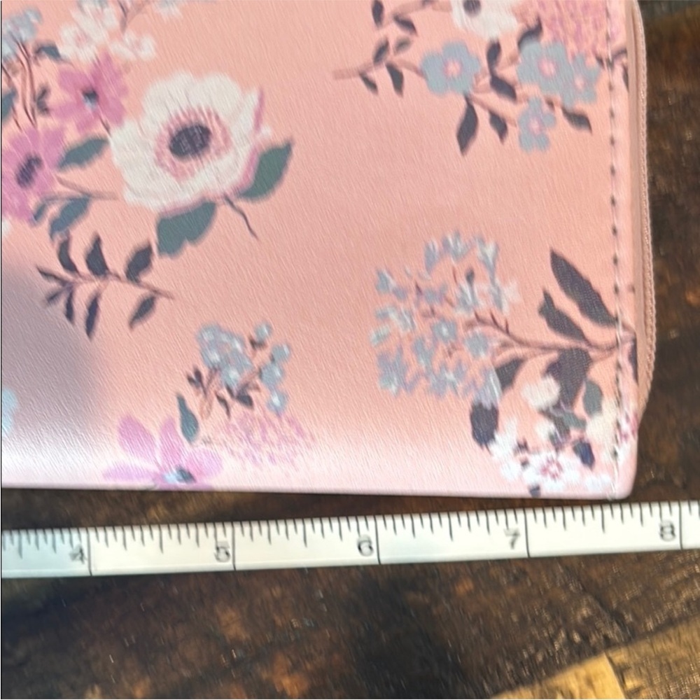 Clutch Wristlet Pink and White Floral Pattern with Zipper Closure NWOT - Picture 6 of 7